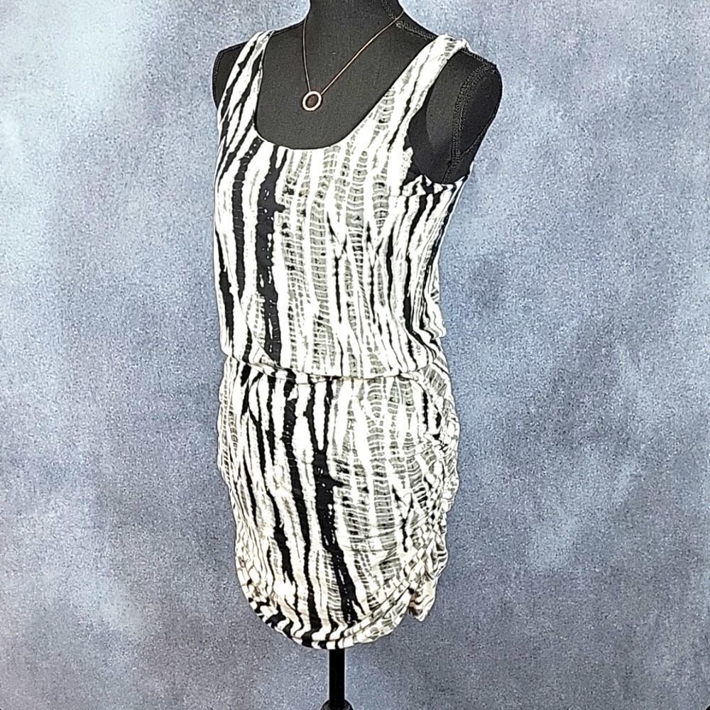 TART Collection Quin Tie-Dye Ruched Sleeveless Mini Dress - Picture 4 of 16